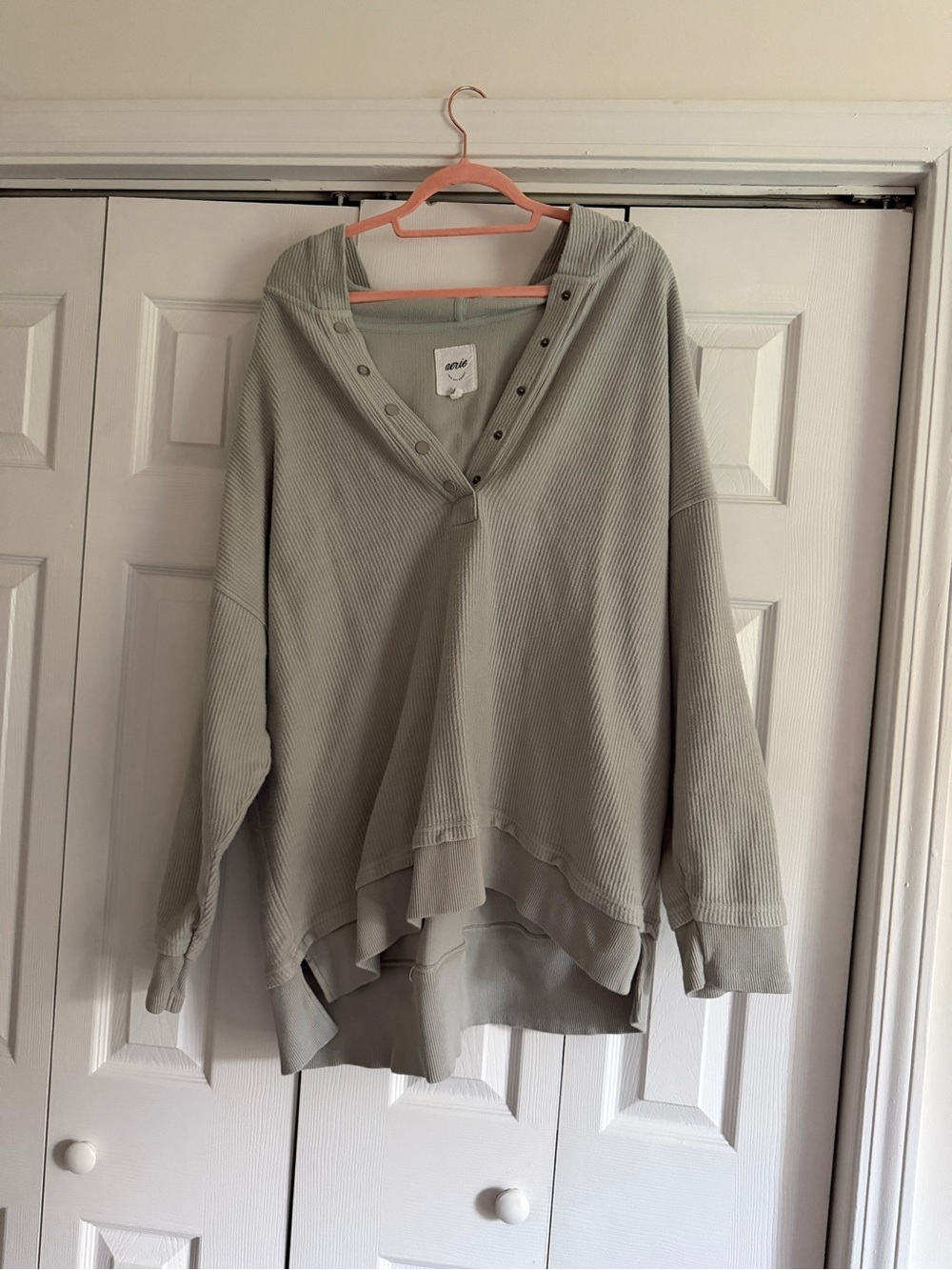 aerie Sage Green Ribbed Snap-Front Waffle Henley Sweatshirt
